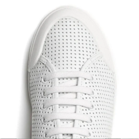 NIB! Rag & Bone Standard Issue Lace Up Sneakers in White. - Picture 3 of 9